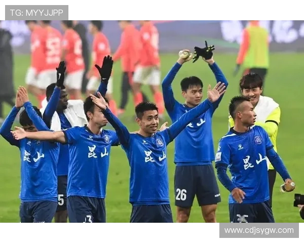 广州恒大与昆山足球队精彩对决直播全程回顾及赛后分析