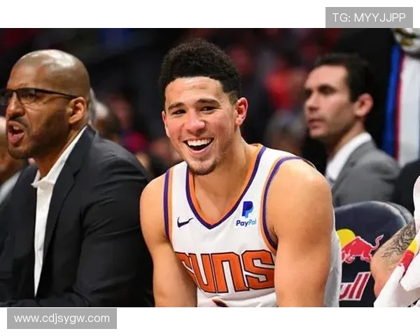 德文布克的崛起之路:从新秀到NBA超级明星的蜕变历程 德文布克的崛起之路:从新秀到NBA超级明星的蜕变历程